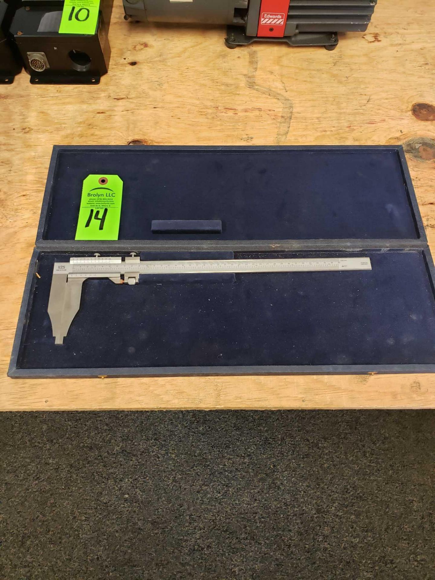 VIS micrometer with case. 14"/ 370mm