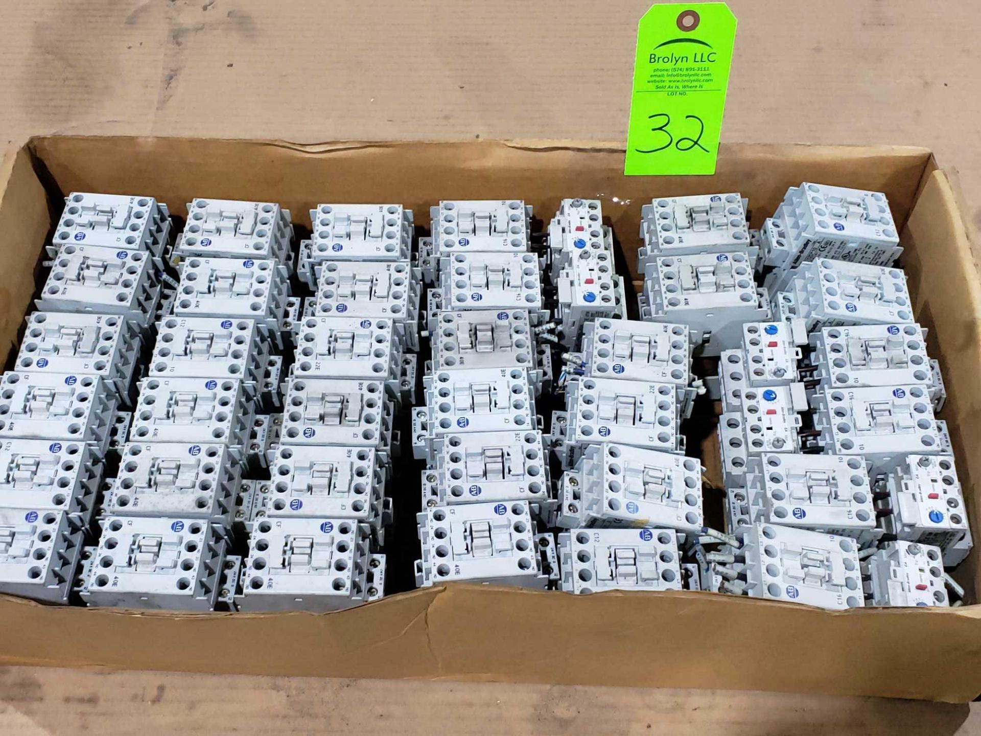 Large Qty of Allen Bradley Contactors in assorted sizes and part numbers.