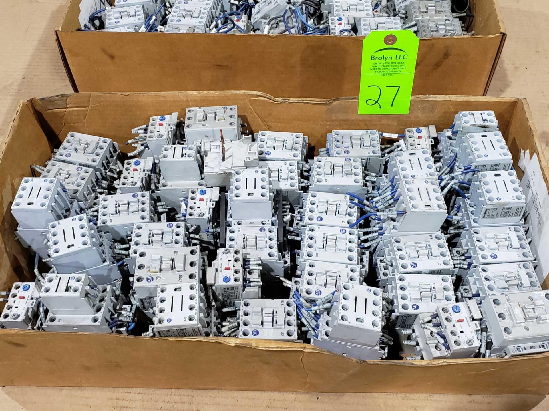 Large Qty of Allen Bradley Contactors in assorted sizes and part numbers.