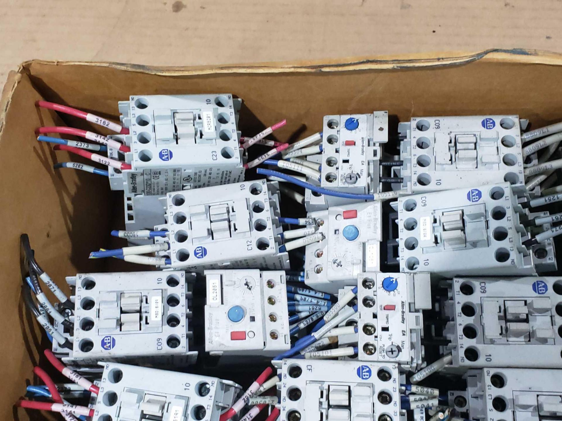 Large Qty of Allen Bradley Contactors in assorted sizes and part numbers. - Image 2 of 5