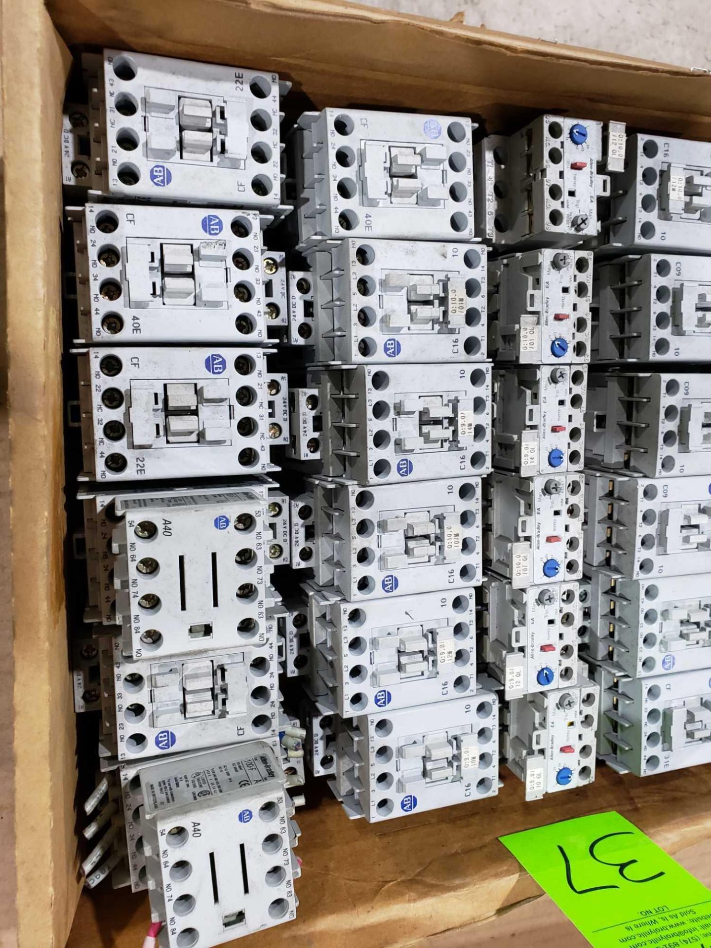 Large Qty of Allen Bradley Contactors in assorted sizes and part numbers. - Image 4 of 4