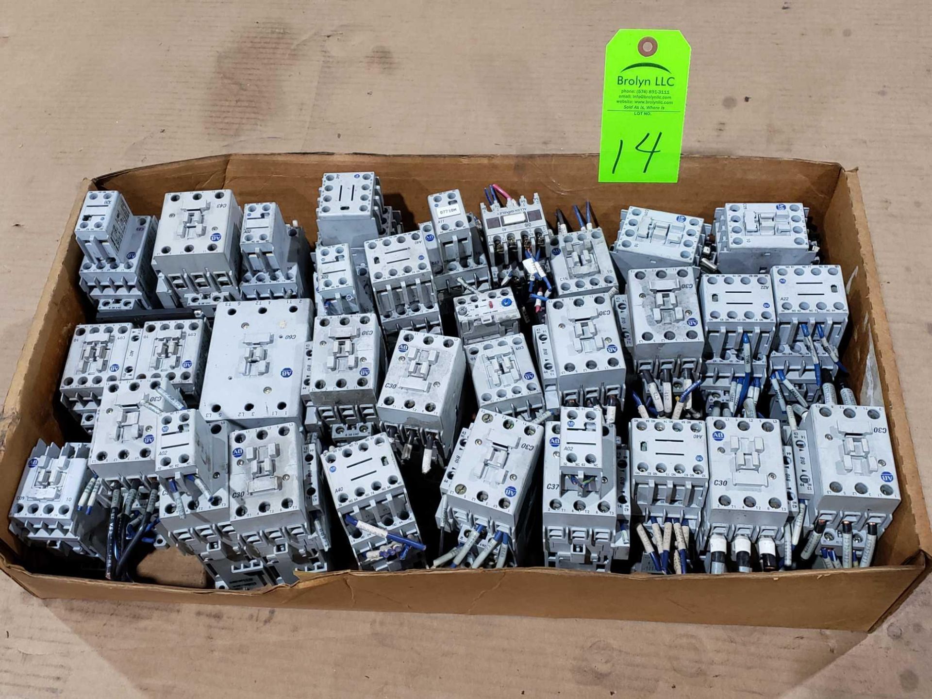 Large Qty of Allen Bradley Contactors in assorted sizes and part numbers.