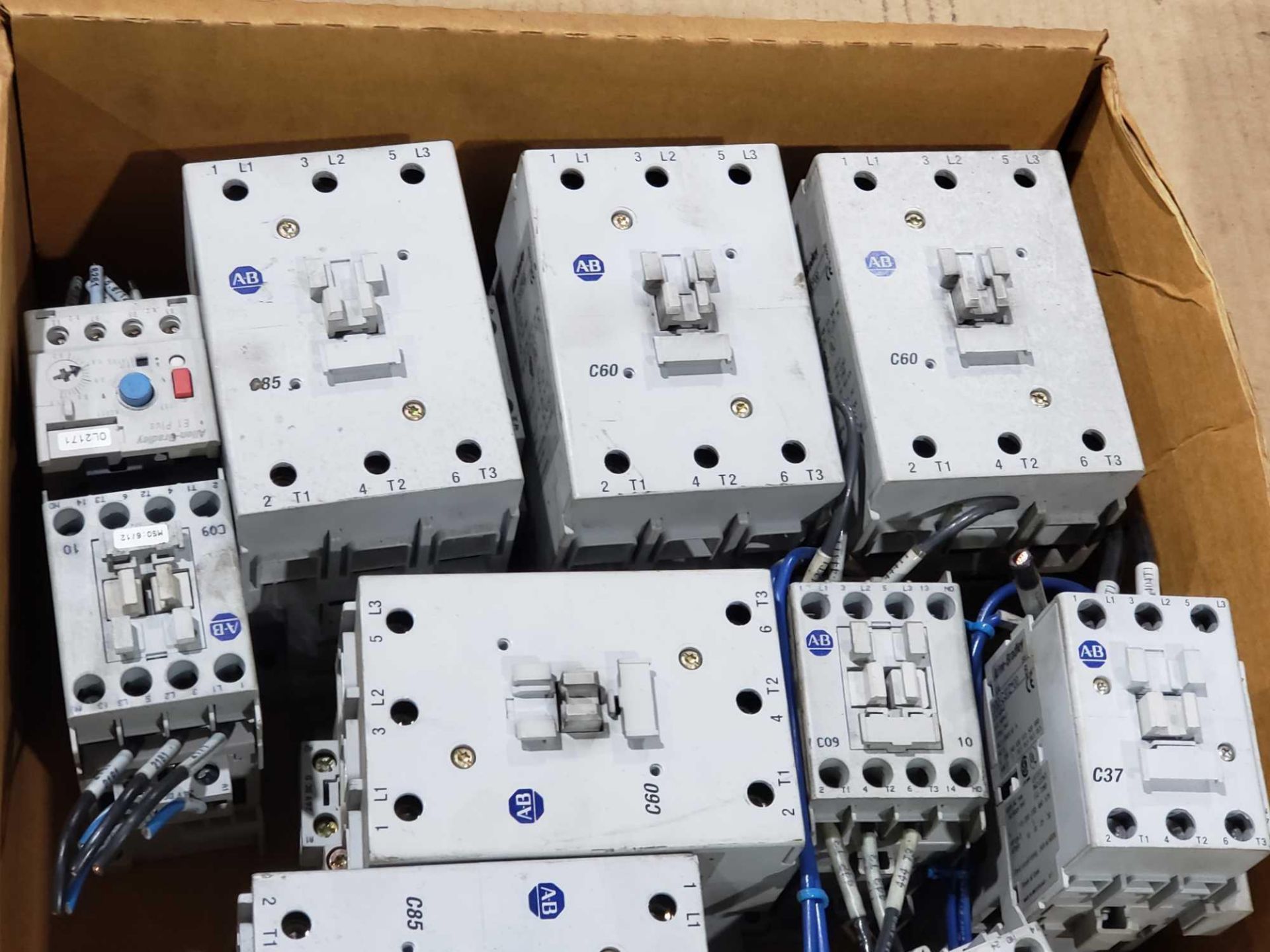 Large Qty of Allen Bradley Contactors in assorted sizes and part numbers. - Image 2 of 4