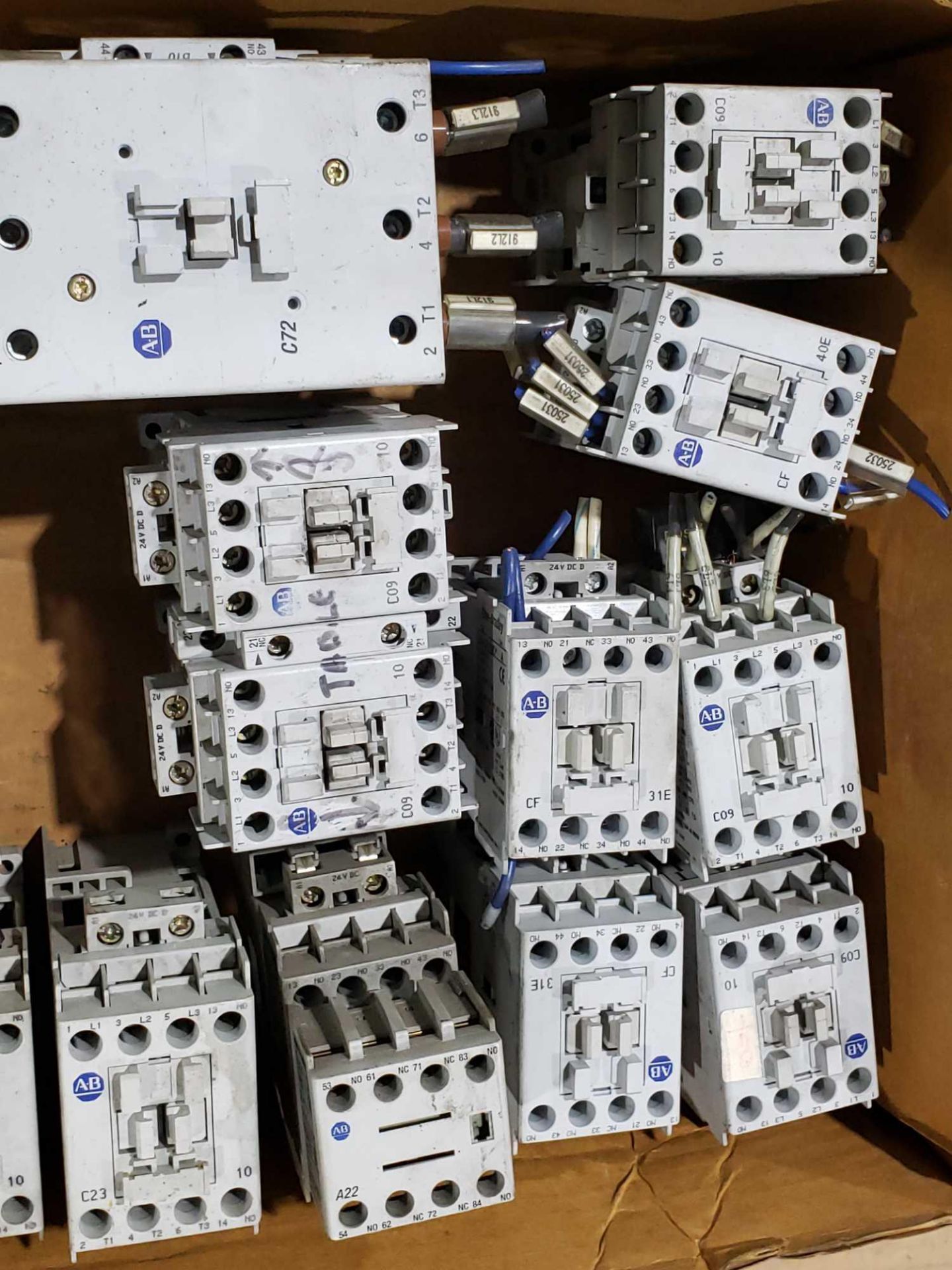 Large Qty of Allen Bradley Contactors in assorted sizes and part numbers. - Image 2 of 4