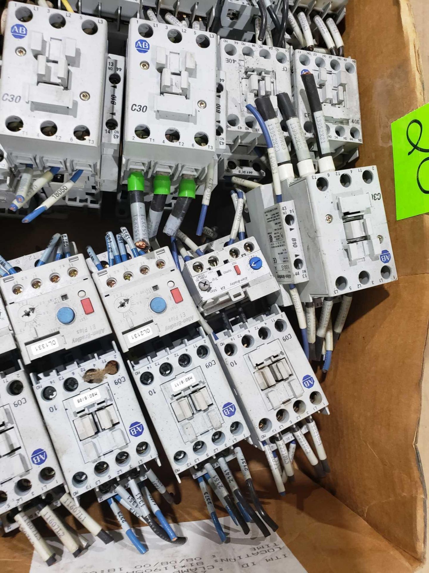 Large Qty of Allen Bradley Contactors in assorted sizes and part numbers. - Image 4 of 5