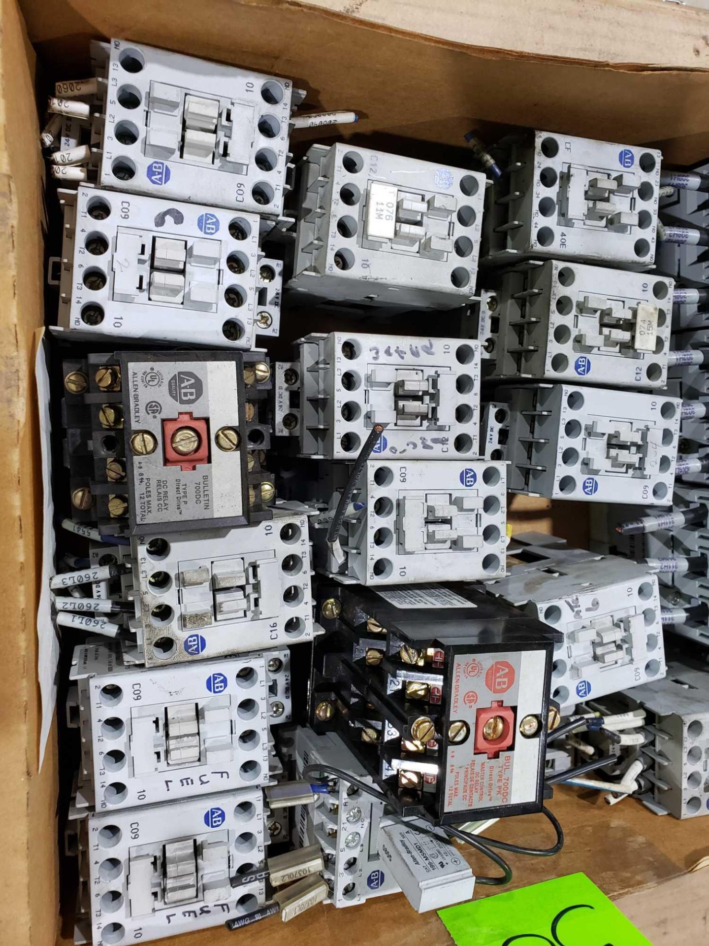 Large Qty of Allen Bradley Contactors in assorted sizes and part numbers. - Image 4 of 4