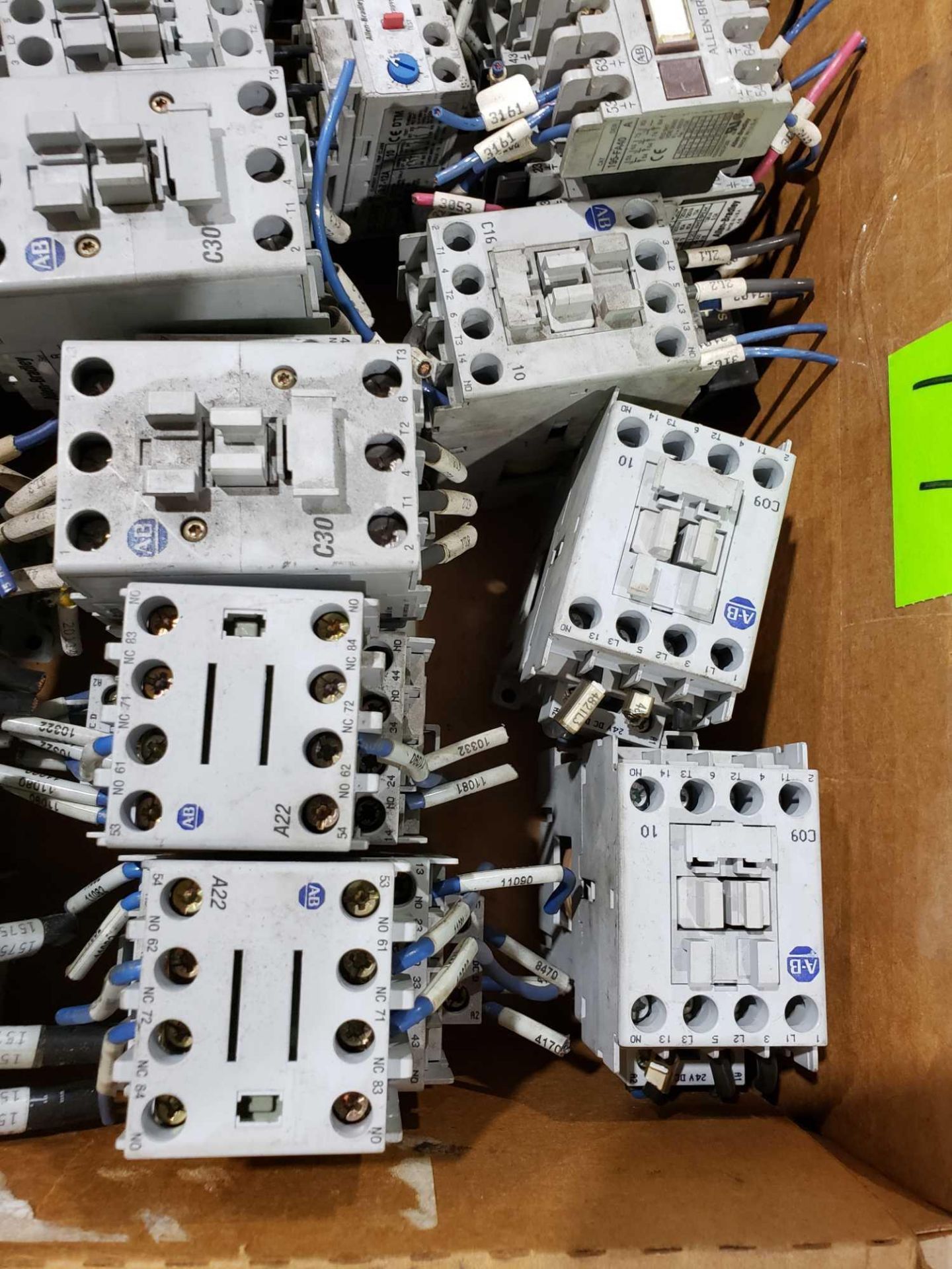 Large Qty of Allen Bradley Contactors in assorted sizes and part numbers. - Image 5 of 5