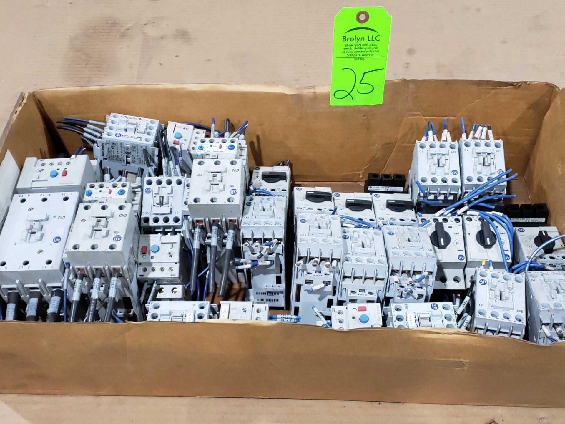 Large Qty of Allen Bradley Contactors in assorted sizes and part numbers. - Image 5 of 5