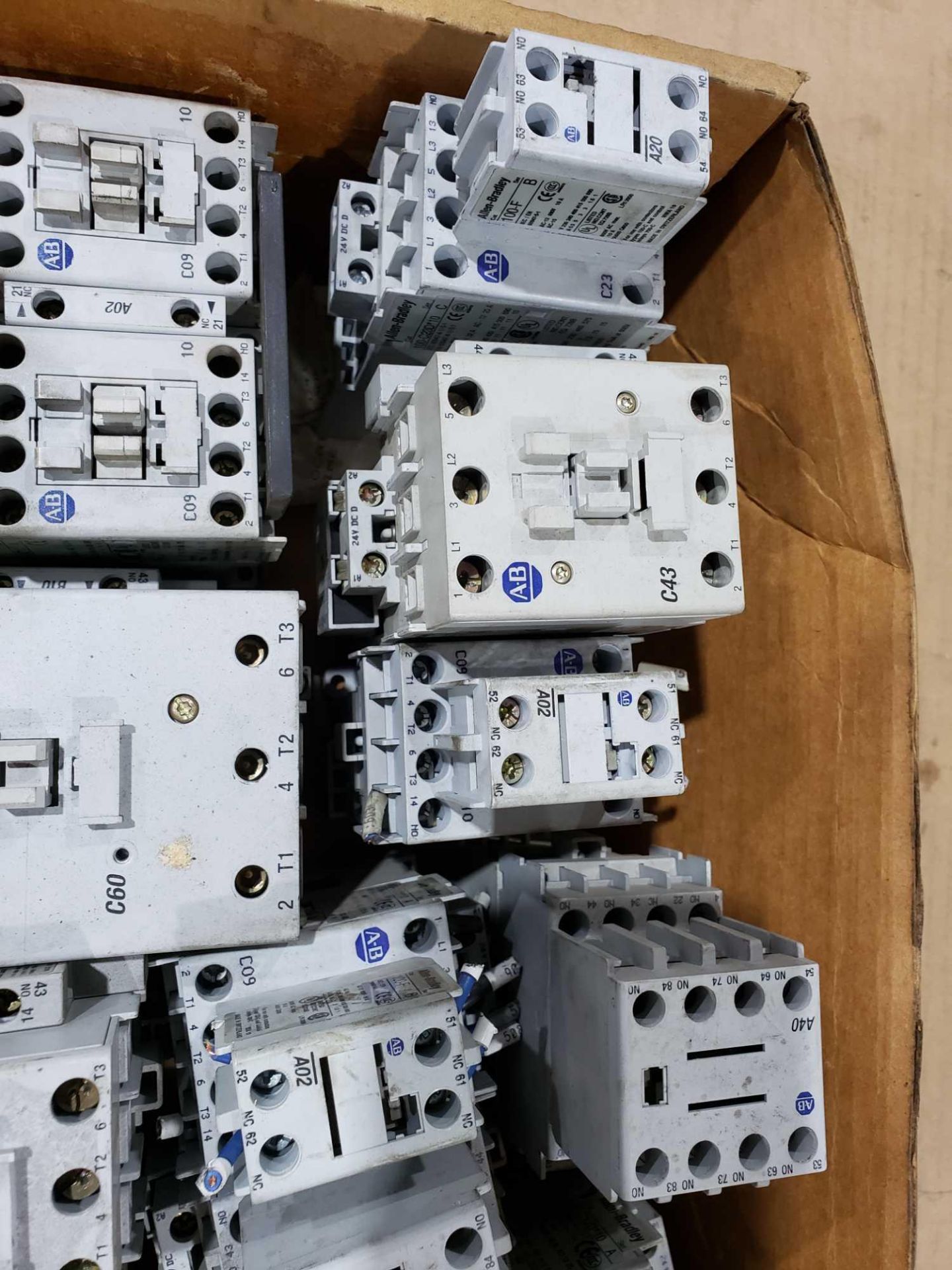 Large Qty of Allen Bradley Contactors in assorted sizes and part numbers. - Image 2 of 5