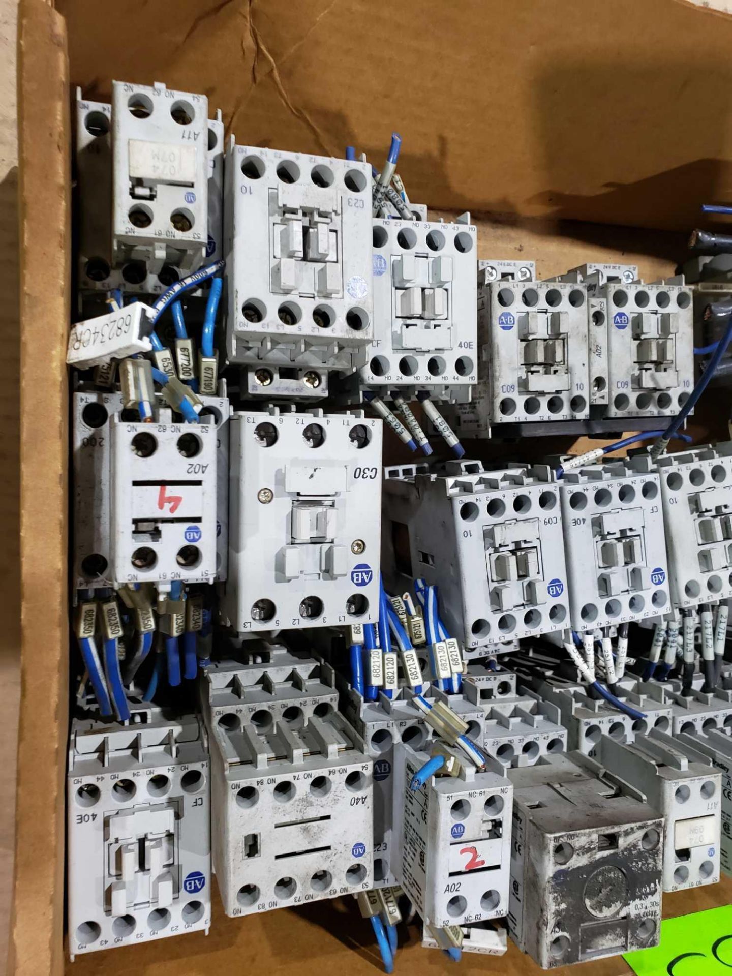 Large Qty of Allen Bradley Contactors in assorted sizes and part numbers. - Image 4 of 4