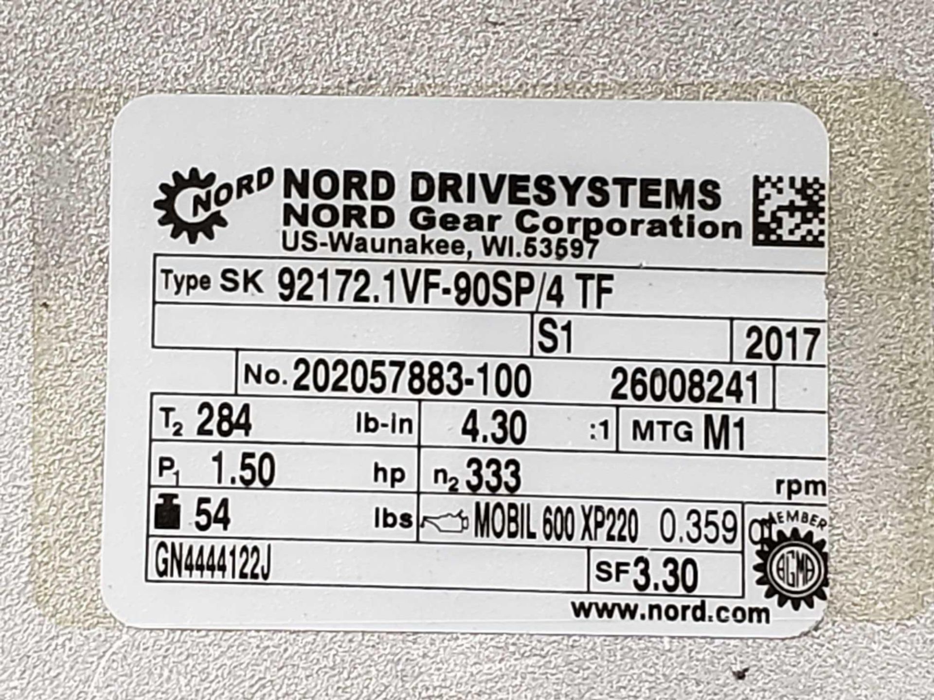 Nord Systems 4.30:1 gear box and motor. Type SK92172.1VF-90SP/4TF and SK90SP/4TF. NEW. - Image 2 of 3