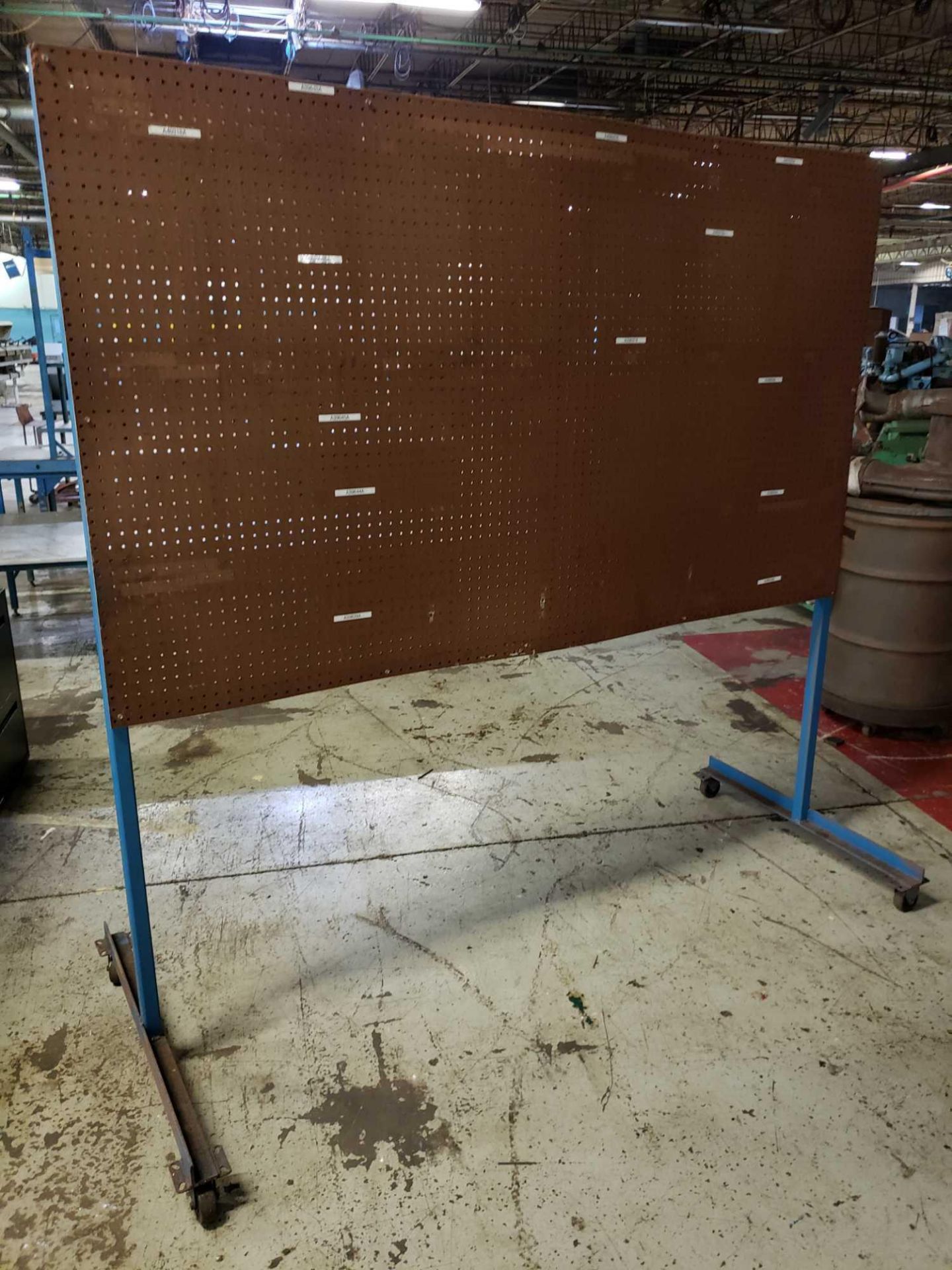 job board / peg board stand. - Image 2 of 2