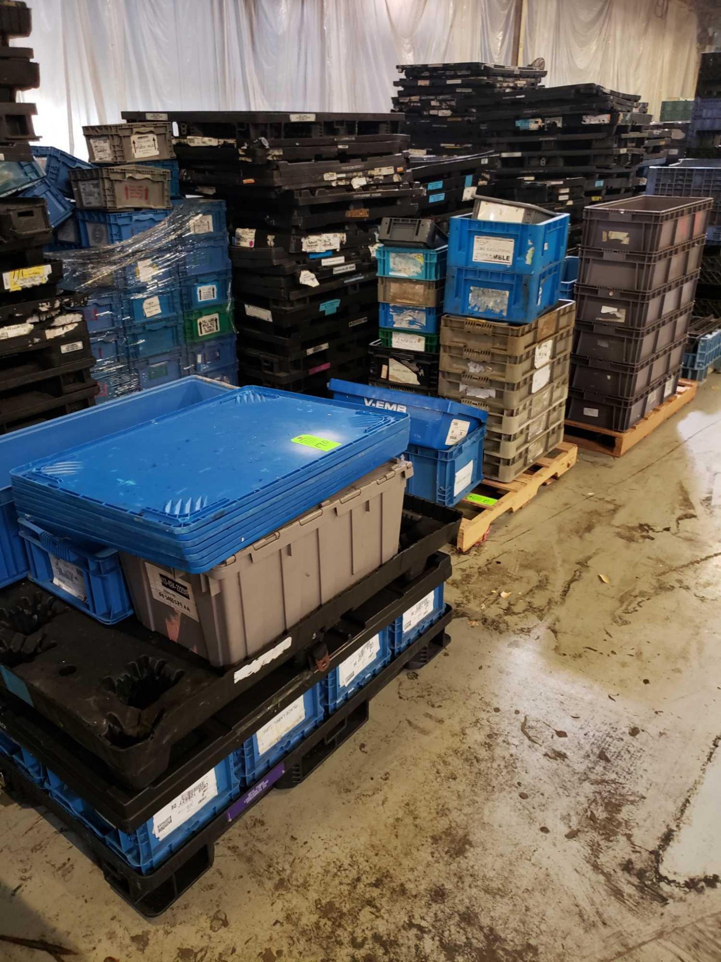 (3) pallets of plastic totes