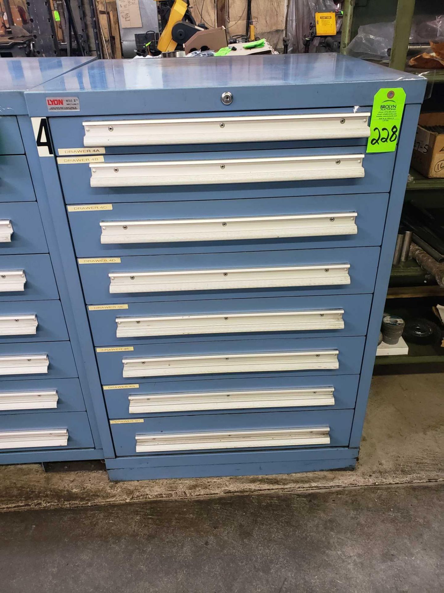 Lyon 8 drawer tooling cabinet