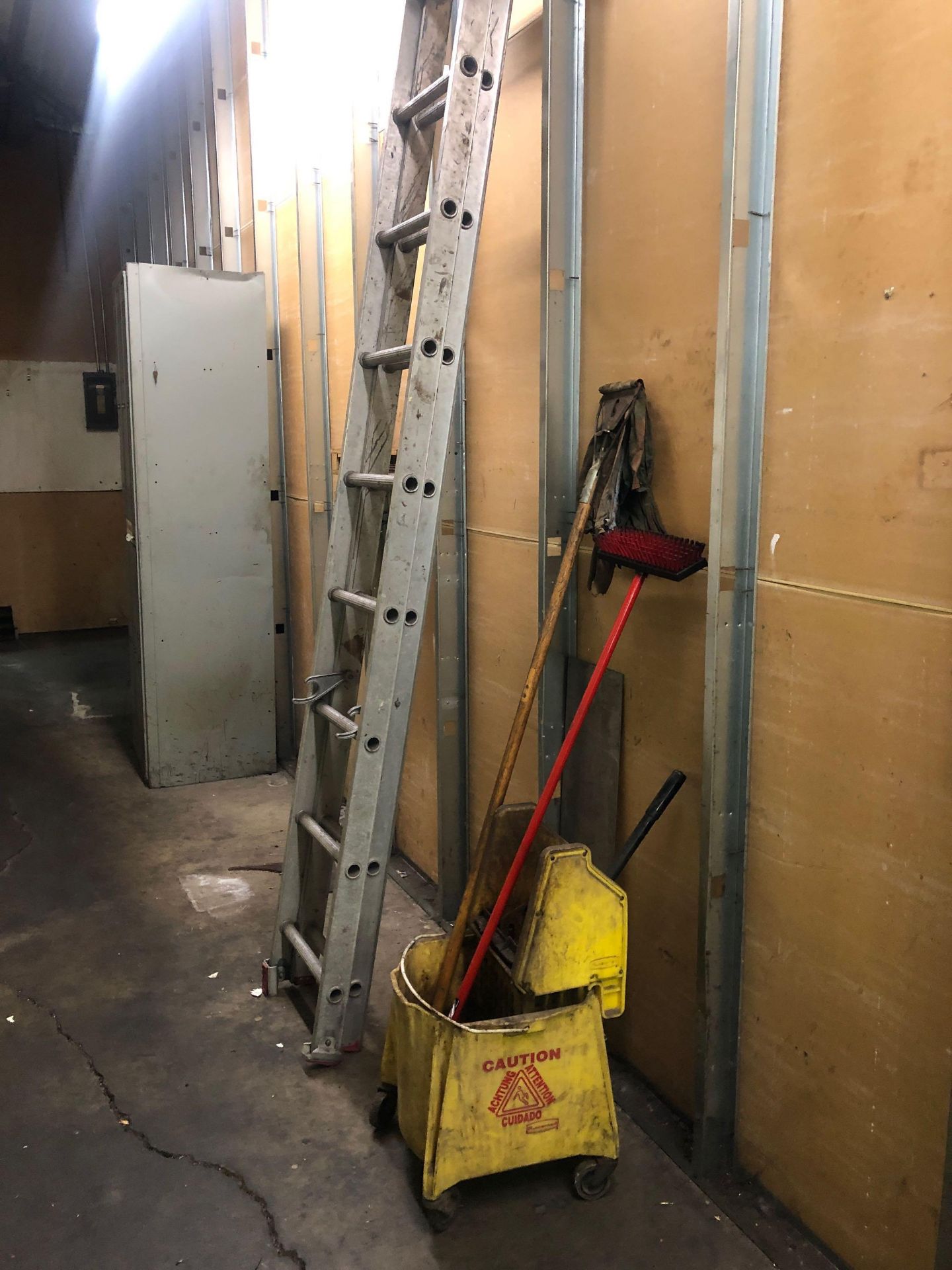 Contents of hallway including cabinets, coat trees, refridgerators, extension ladder, mop bucket etc - Image 4 of 8