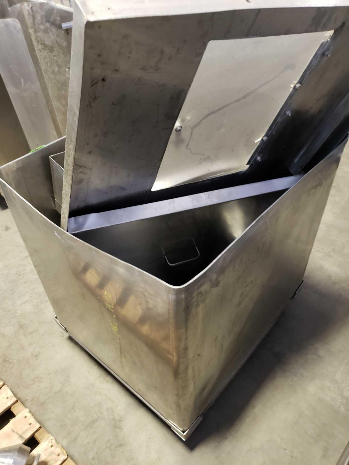 Stainless steel tank on casters with drain. Approx 33" wide by 28" deep by 29" tall. - Image 3 of 4