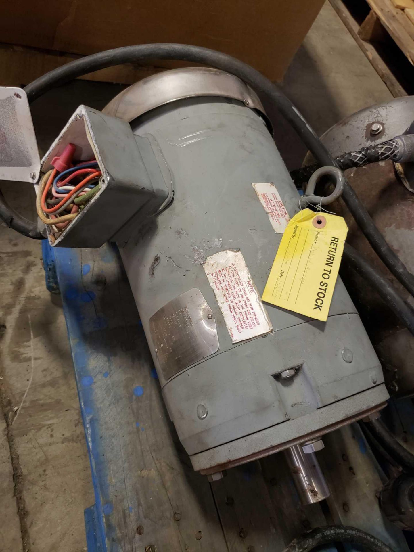 Pallet of assorted motors with gear drives. - Image 12 of 14