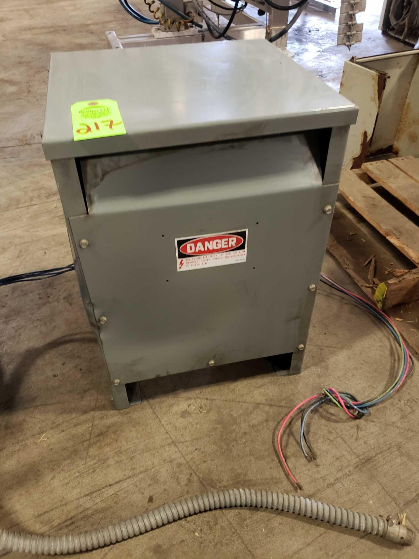 Square D Model 15T6H, 15kVa transformer. 480v.