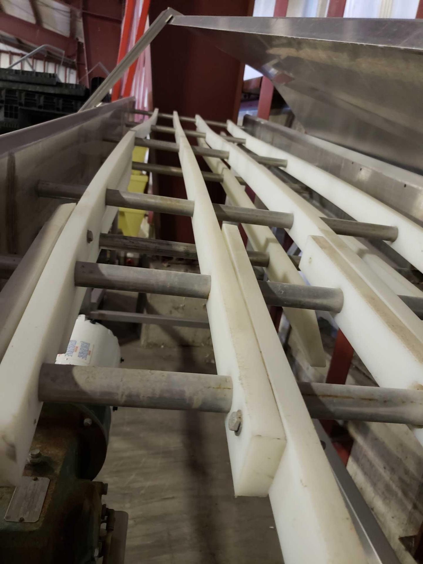 Stainless steel conveyor approx 10' long x 30" wide. - Image 3 of 6