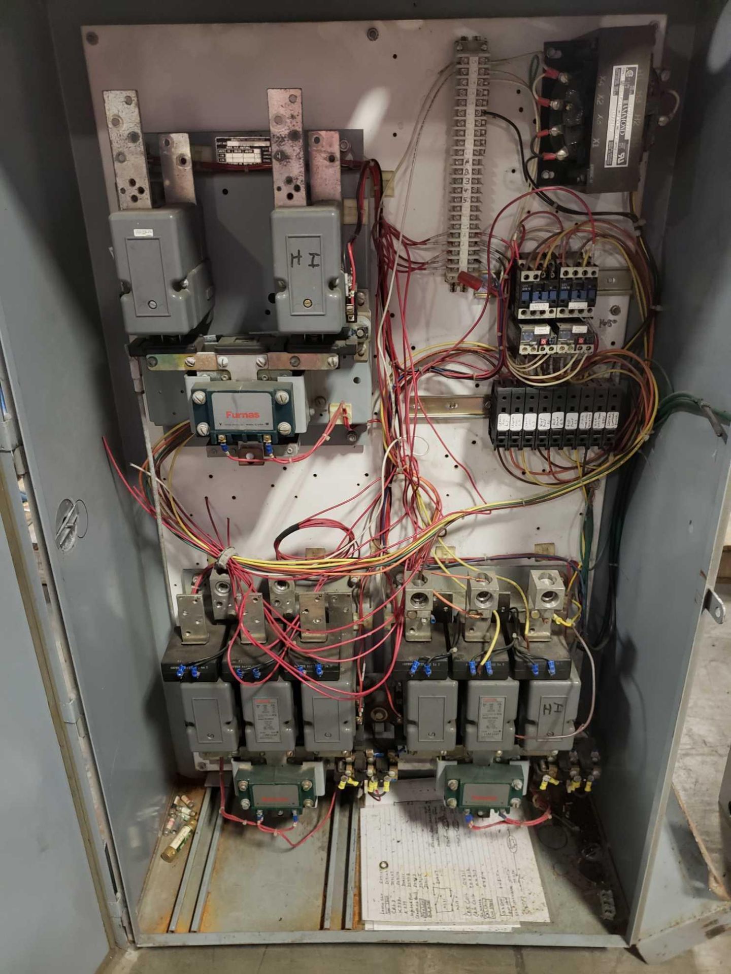 Furnas control cabinet with larger contactors / starters. - Image 3 of 6