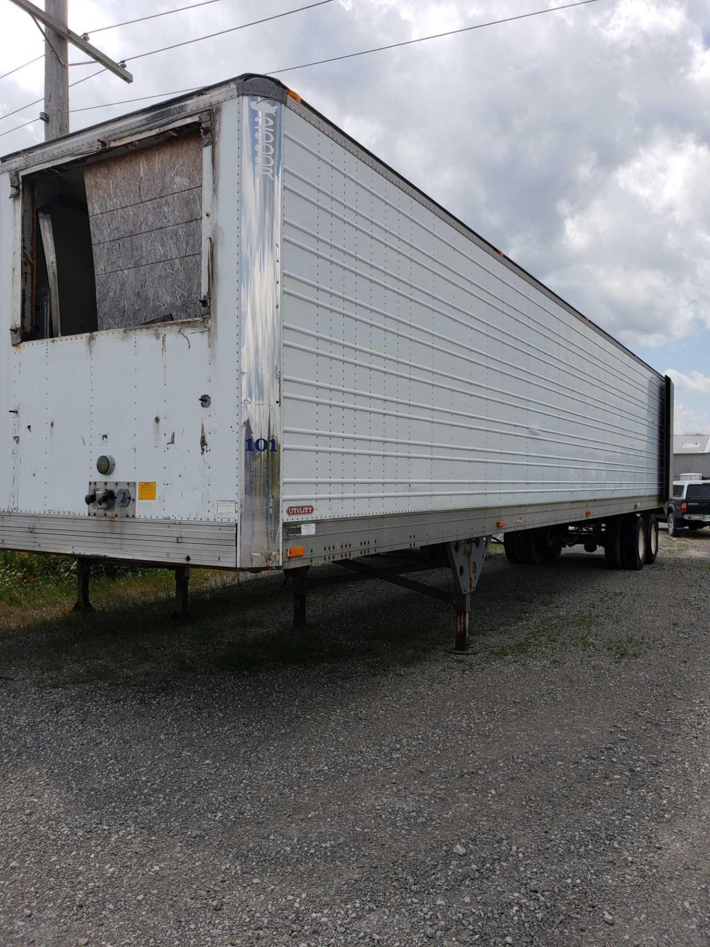 1991 Utility Trailer Company 53" trailer. VIN 1UYVS2480NM655711. Trailer is titled. No reefer unit. - Image 4 of 15