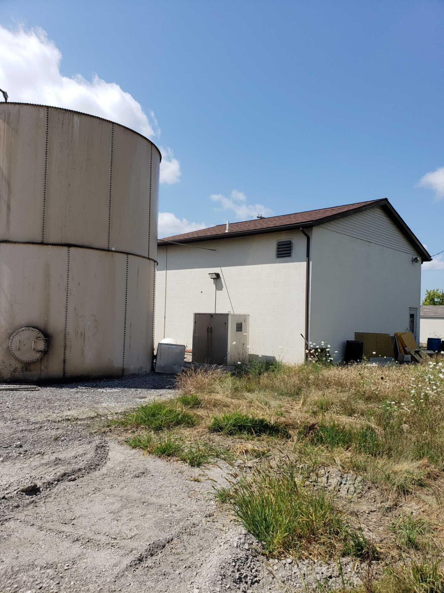 Waste water treatment system. Includes contents of building and tanks. - Image 5 of 33