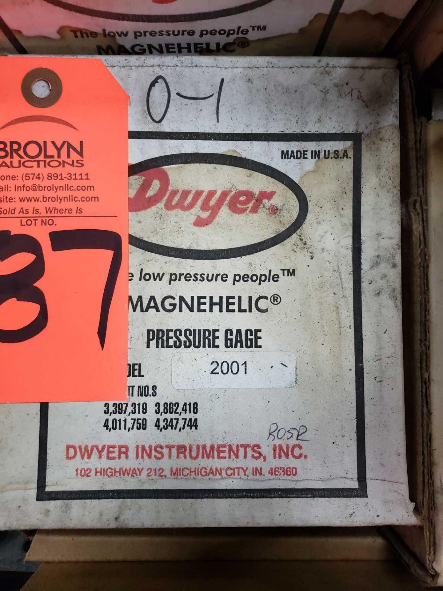 Qty 4 - Dwyer Magnehelic pressure gauges. New. Boxes show wear. - Image 2 of 2