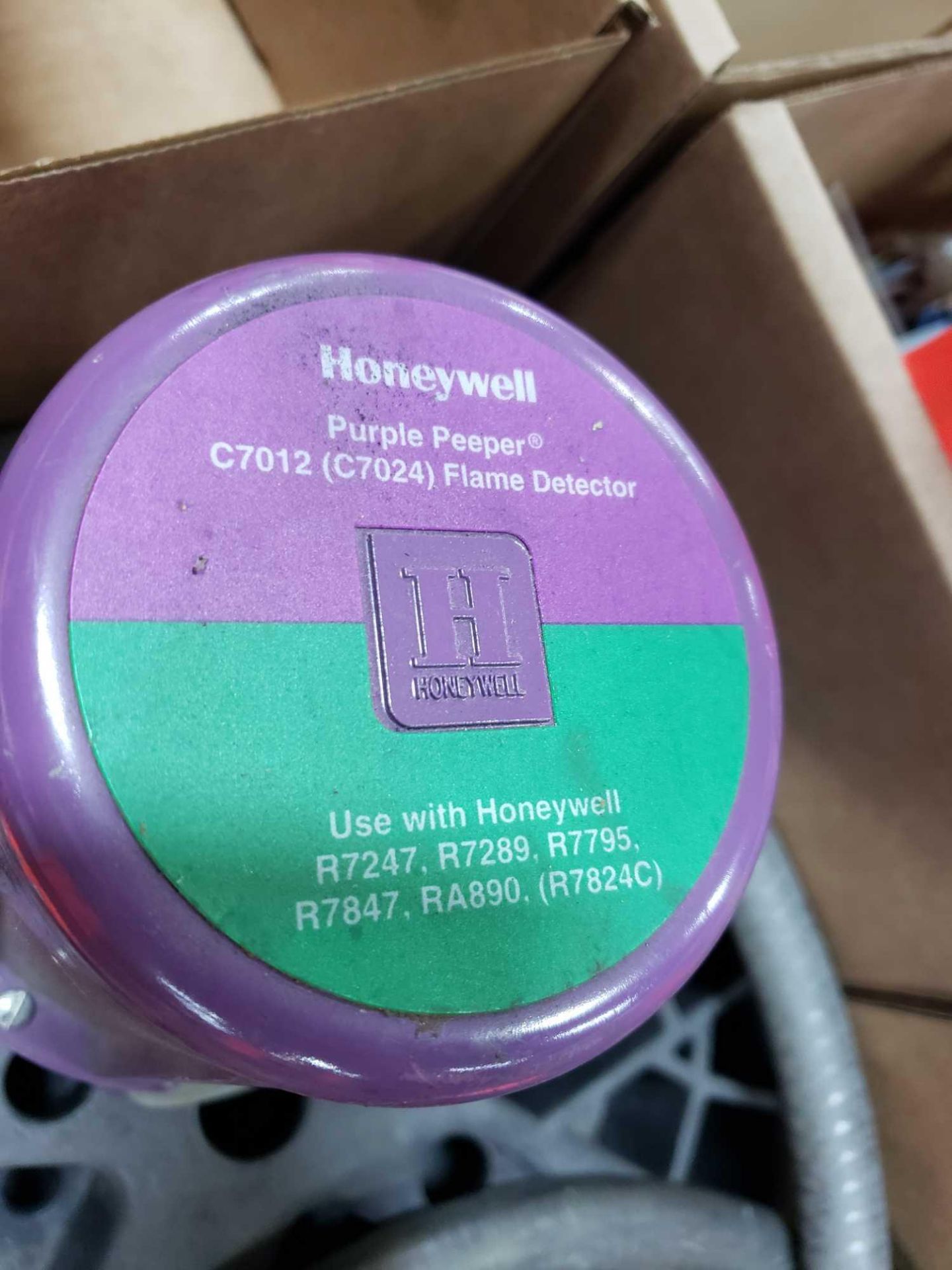 Honeywell Purple Peeper model C7012 flame detector. - Image 3 of 3
