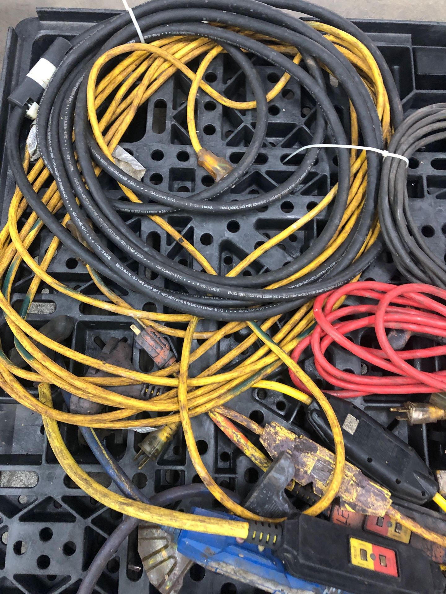 Pallet of assorted cords. - Image 2 of 4