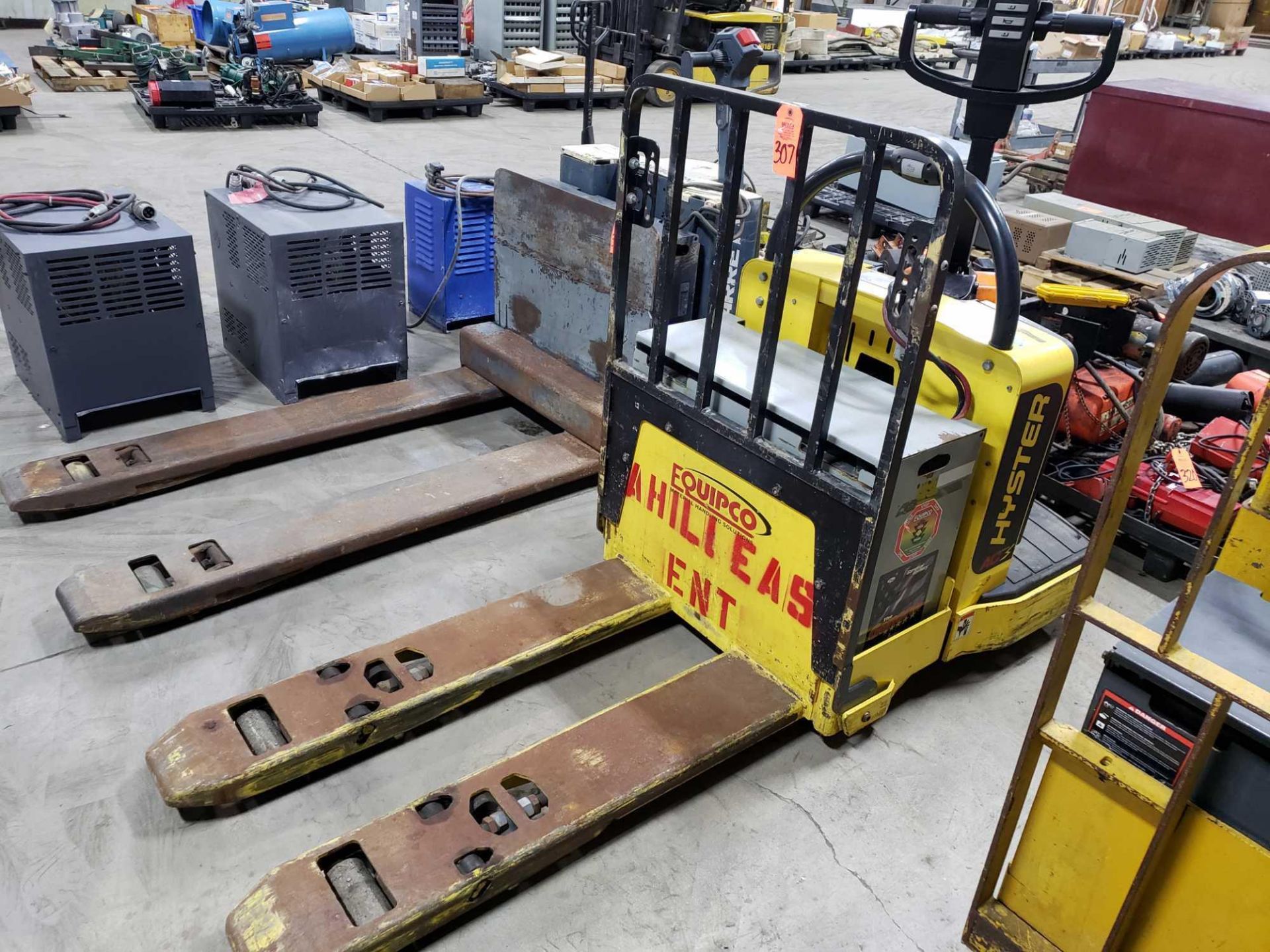 Hyster B60ZHD power ride on pallet jack. 6000lb capacity, 24v, max aH 510.