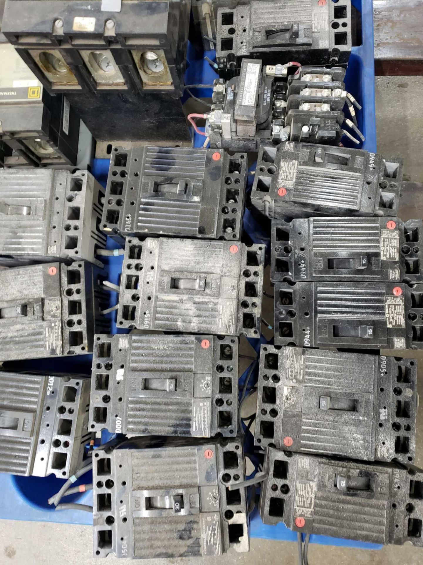 Pallet of assorted molded case breakers. - Image 5 of 5