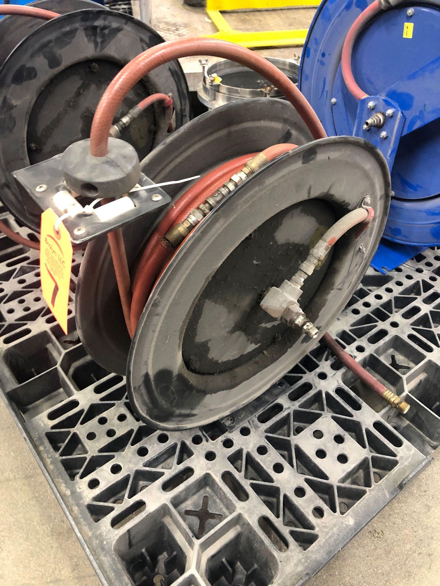 Pneumatic hose reel. - Image 2 of 2