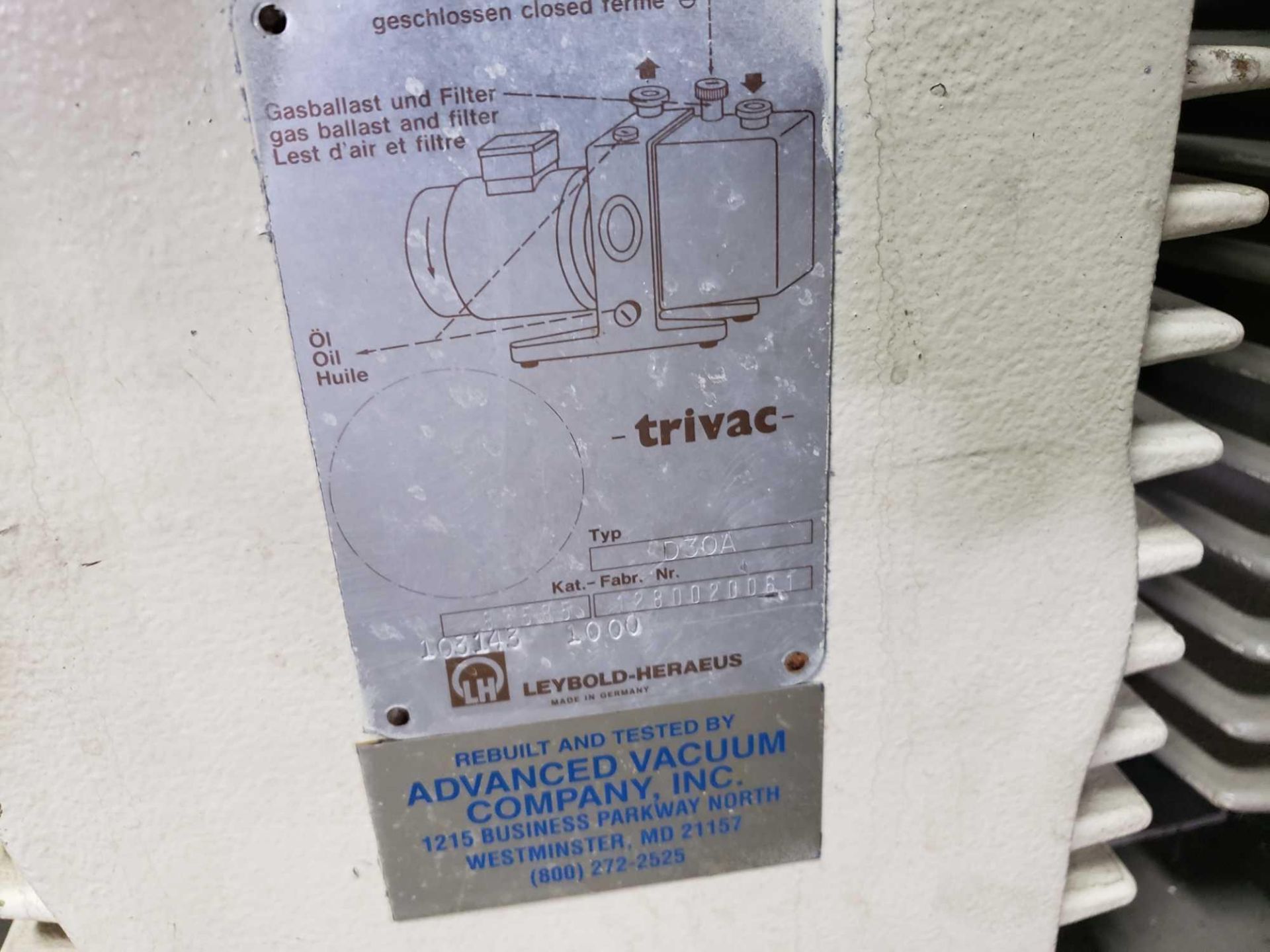 Qty 2 - Leybold Trivac Model D30A pumps (pump side only) - Image 2 of 2