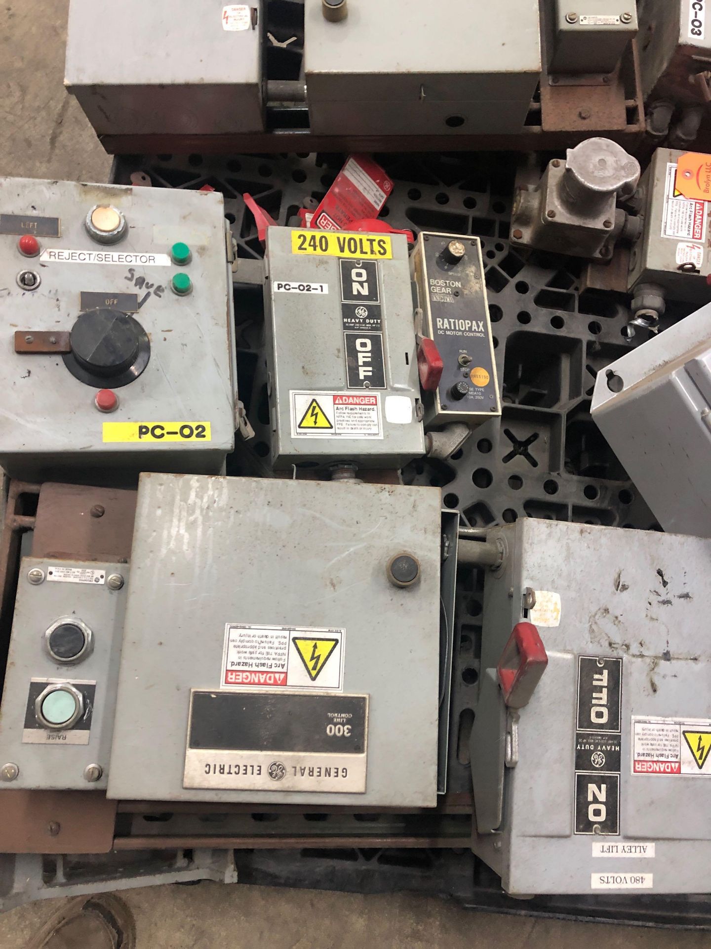 Pallet of assorted electrical boxes, main disconnects, etc. - Image 6 of 6