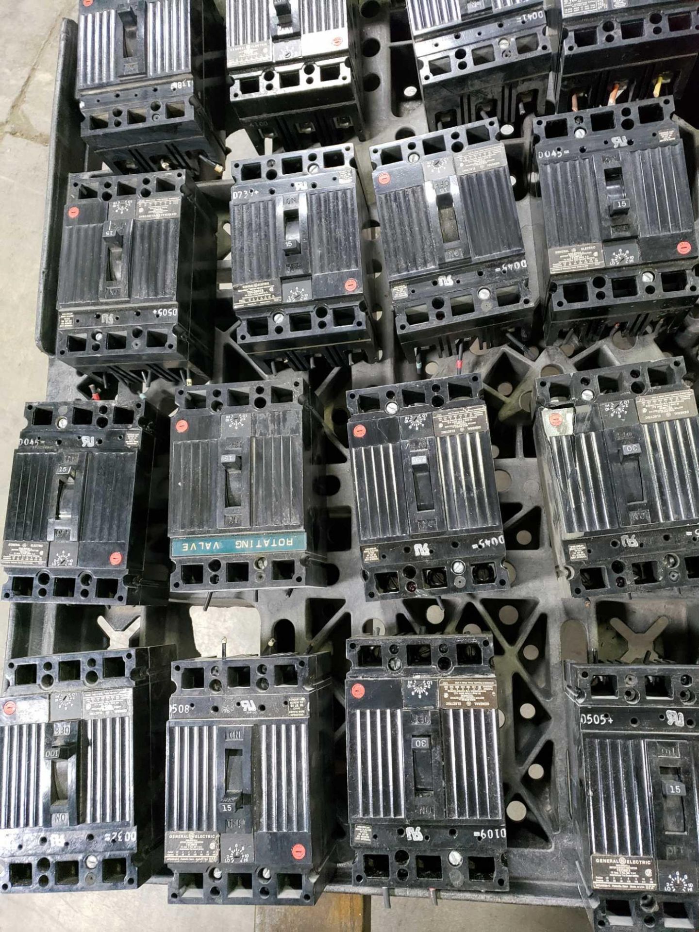 Pallet of assorted molded case breakers. - Image 3 of 4