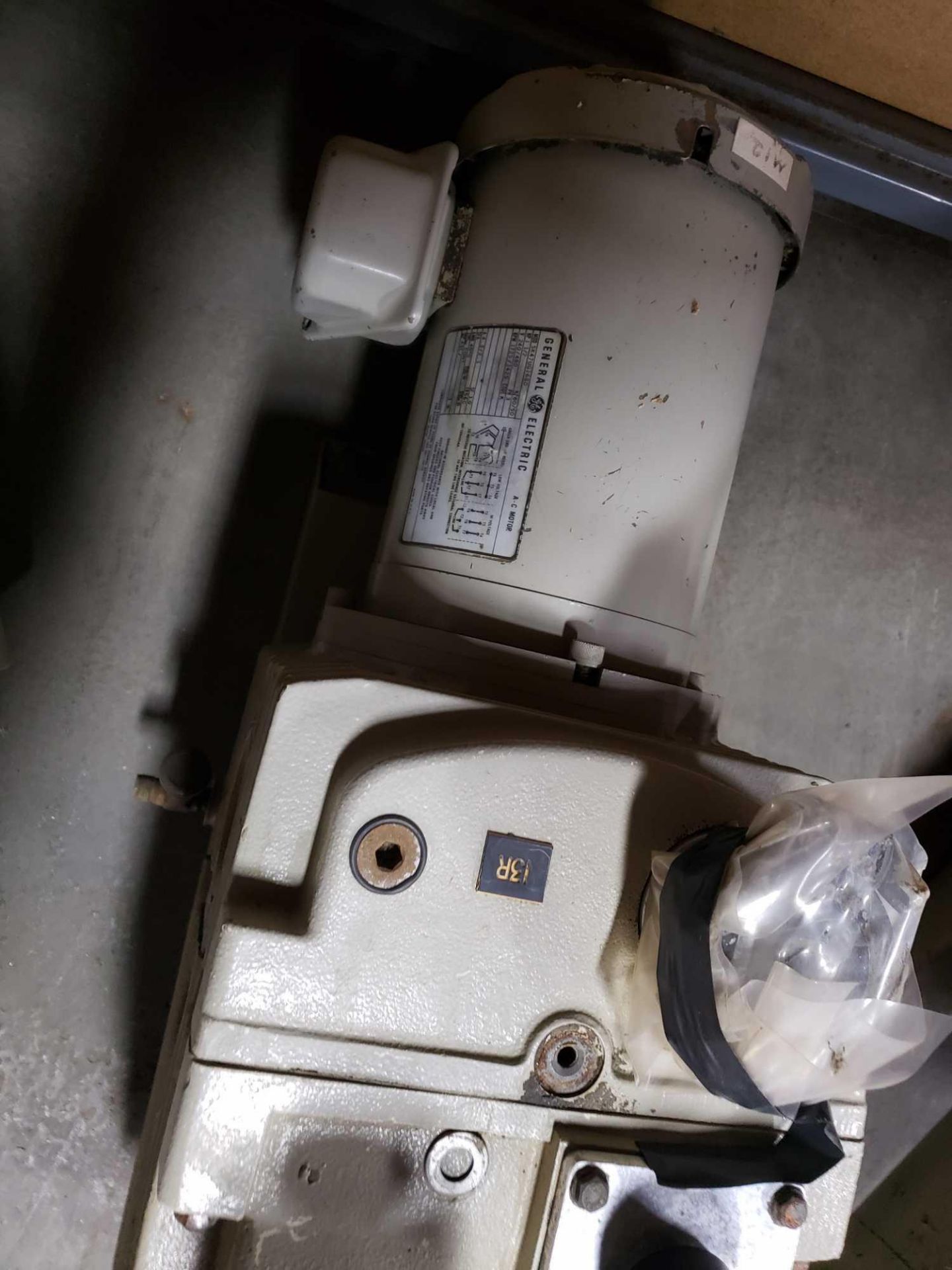 Leybold Trivac D30A vacuum pump. - Image 3 of 3