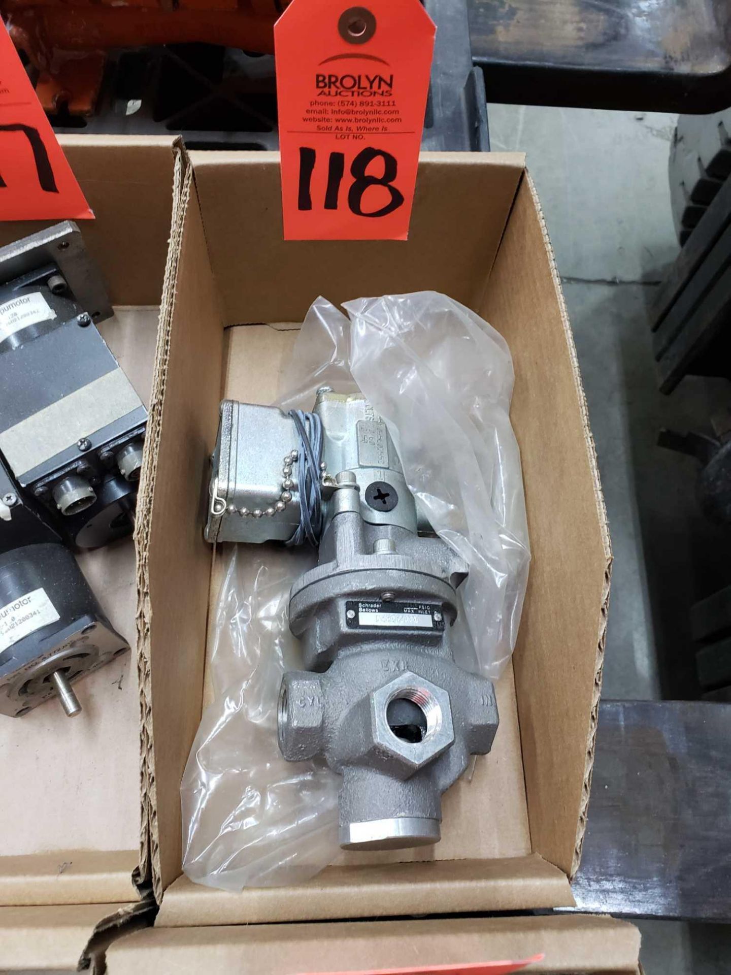 Schrader Bellows valve model K095602553. New as pictured.