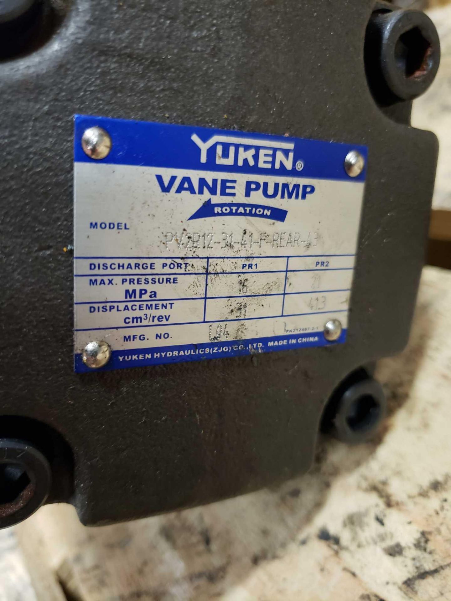 Yuken Vane Pump model PV2R12-31-41-F-REAR-43 hydraulic pump. - Image 2 of 2