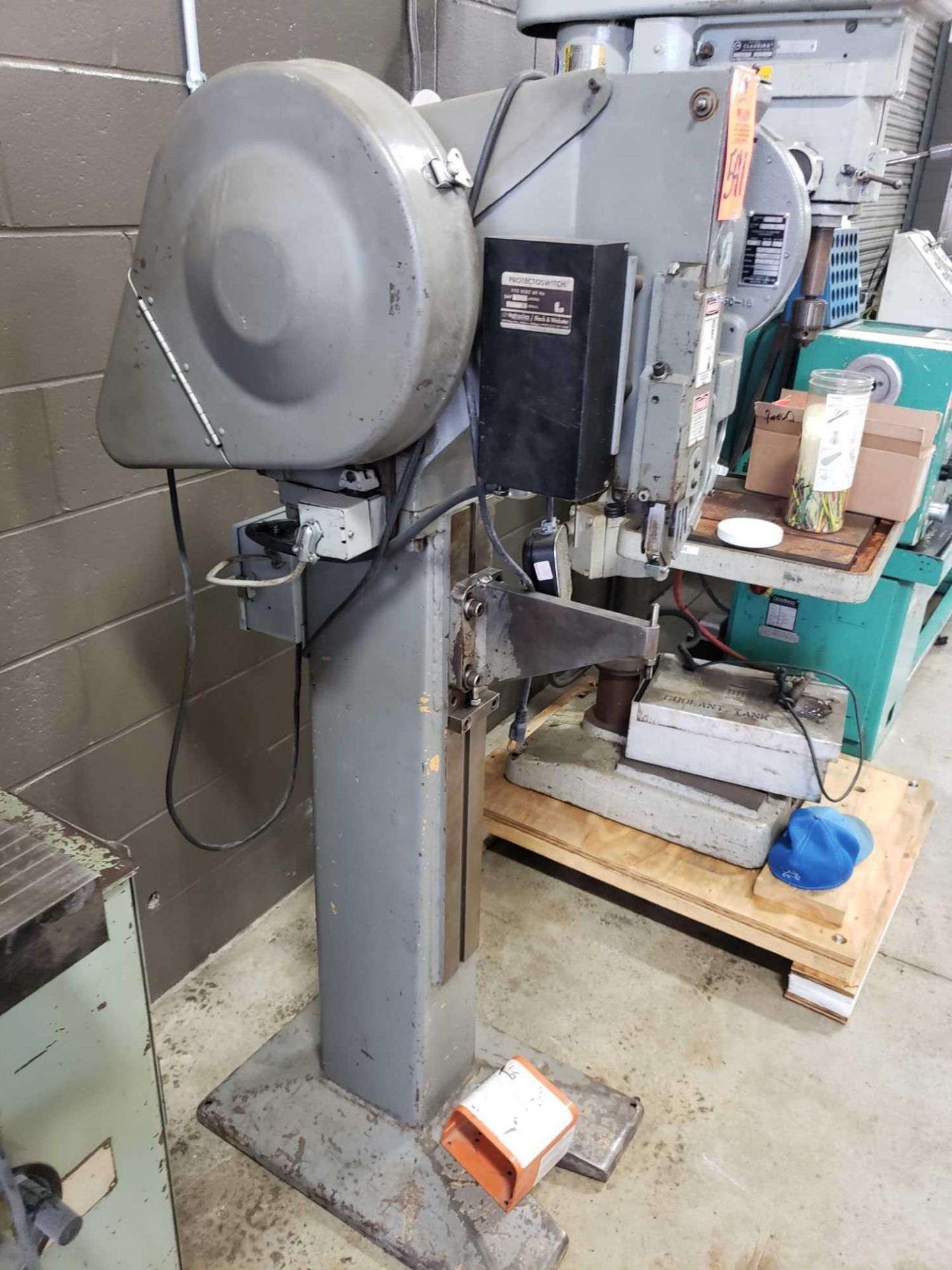 National Rivet & Mfg model 500 rivet machine with foot switch. - Image 4 of 4