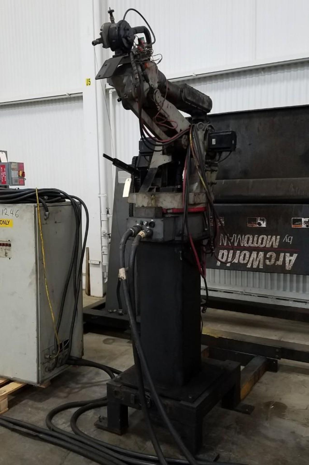 **Located in Brook Park, OH** Motoman ArcWorld 6200 dual robotic welding cell - Image 2 of 5