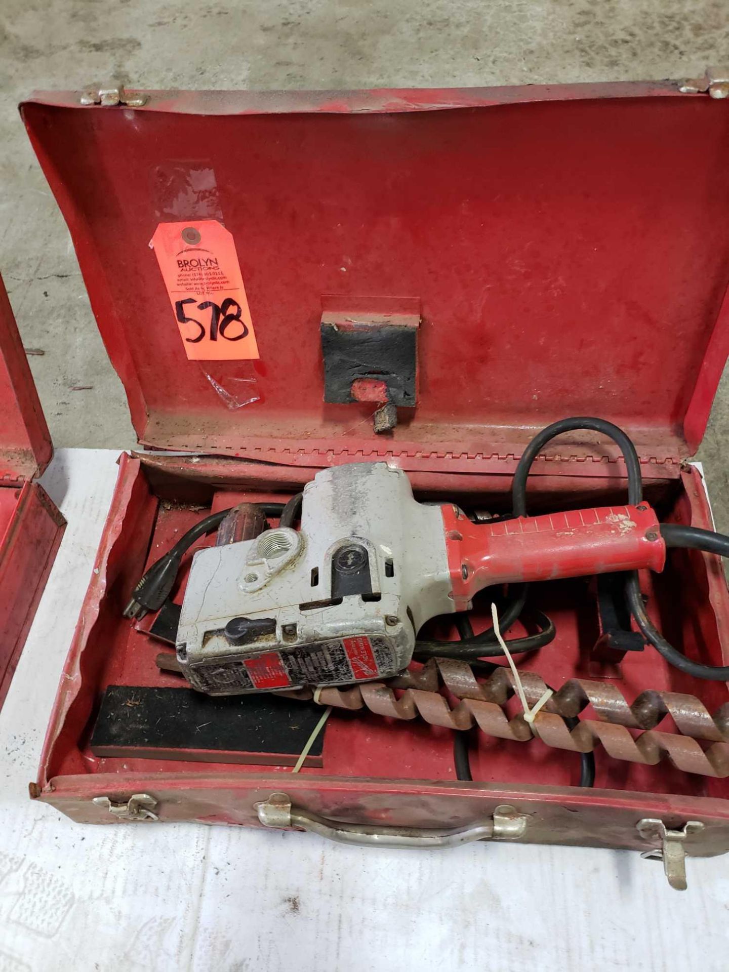 Milwaukee Hole Hawg model 1675-1. Single phase 110v with case and drill bits.