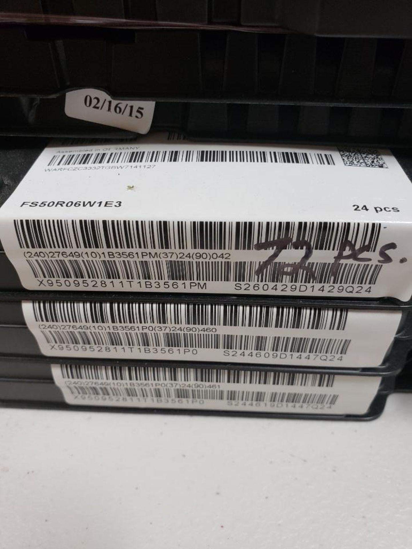 Qty 77 - Samtec QFS-052-06.25-SL-D-A. New in bulk package as pictured. - Image 2 of 3