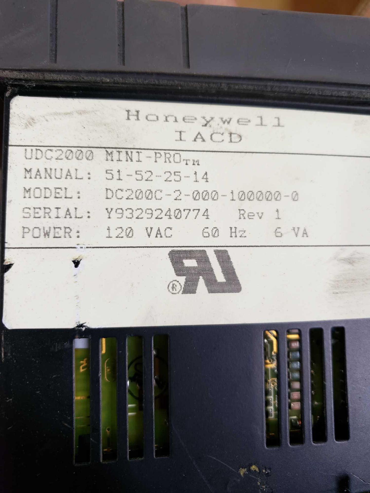 Honeywell temperature controller UDC2000 mini-pro model number DC200C-2-000-100000-0. - Image 2 of 2