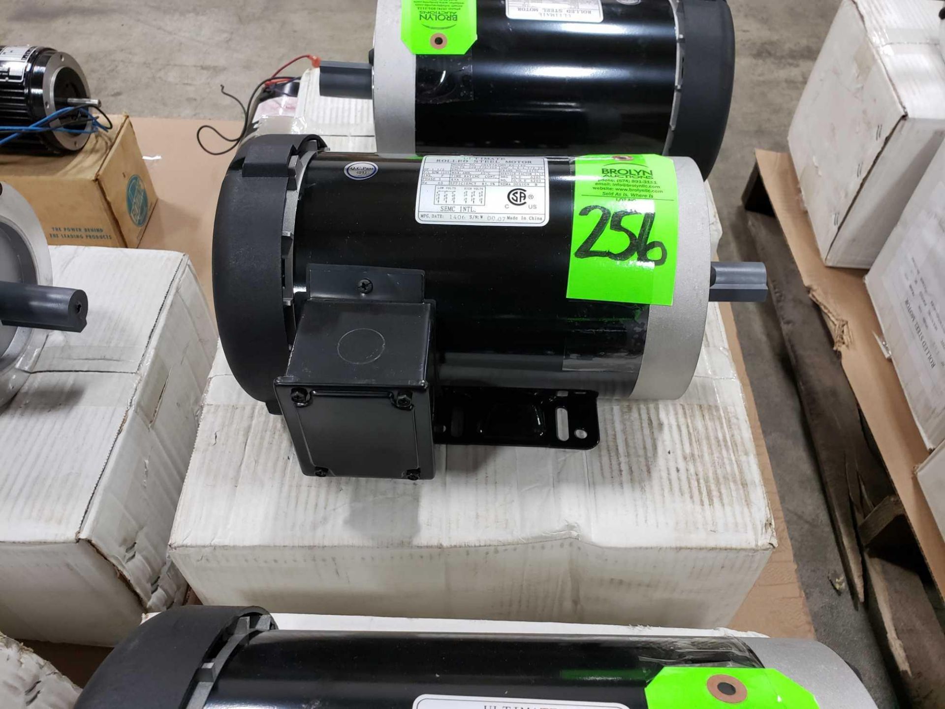 1 1/2hp Ultimate Rolled Steel Motor model JD1y56jmd-rs-140. 208-230/460V 3 phase, 1155rpm, 145TC.