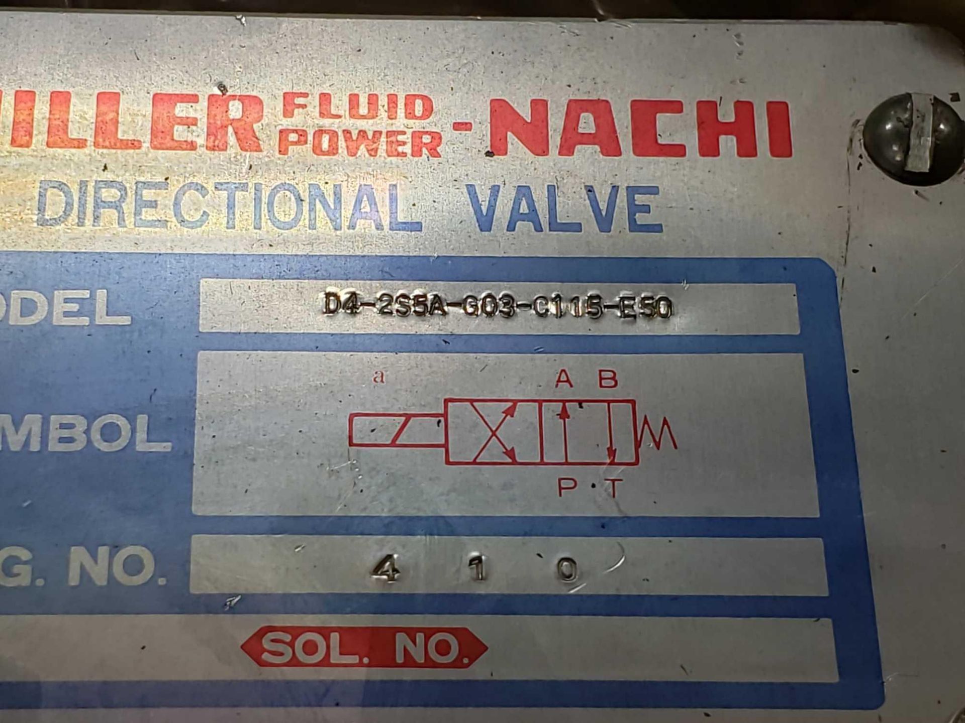 Nachi hydraulic directional valve model D4-2S5A-G03-C115-E50. Appear new with storage wear. - Image 3 of 3