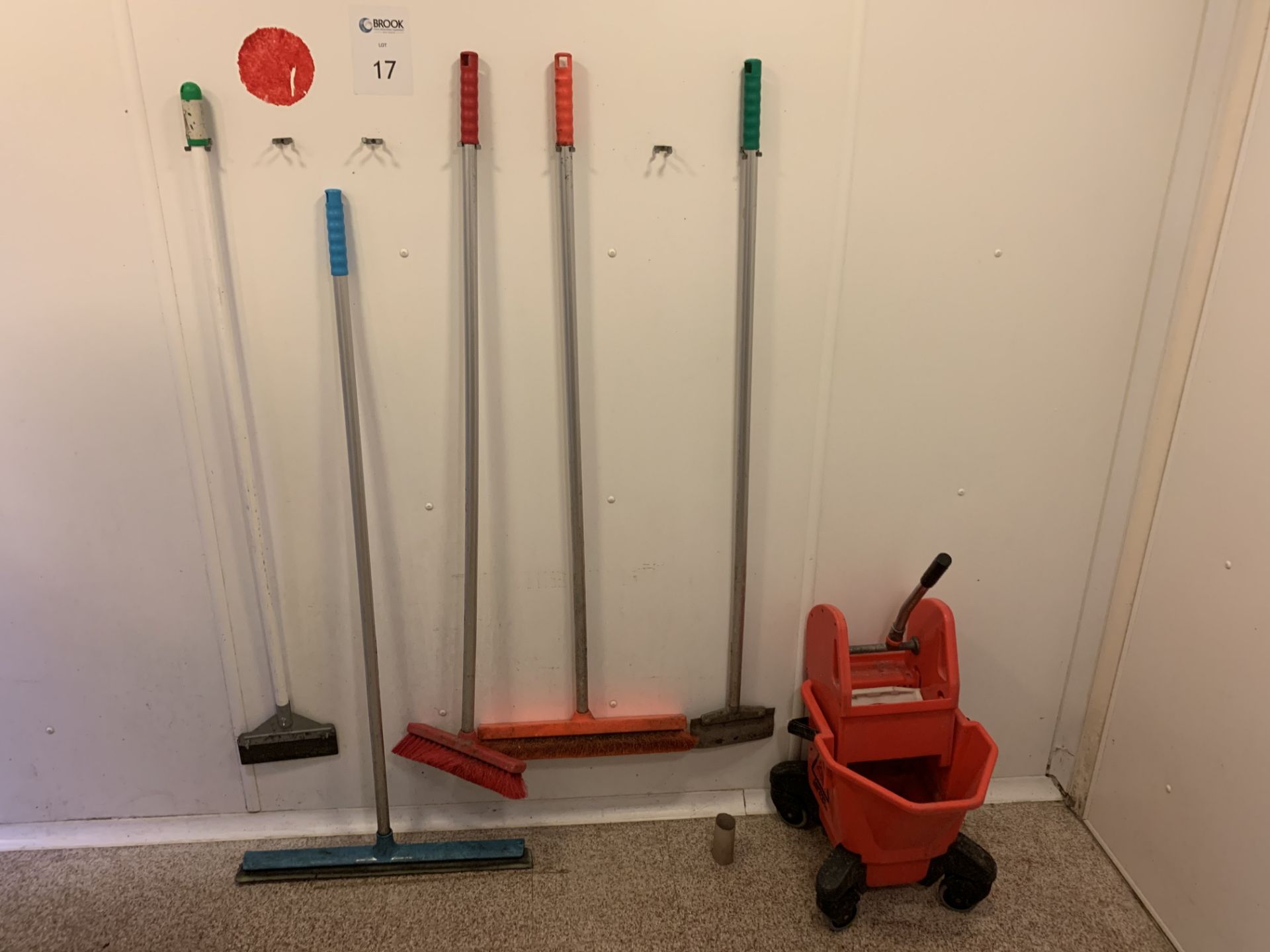 quantity of cleaning utensils