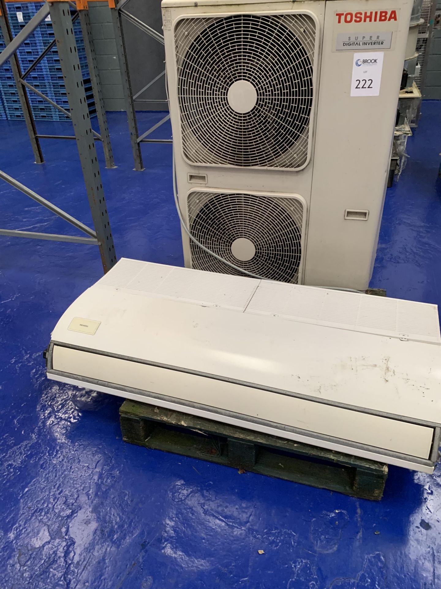 toshiba rav-sp1404a t8-e air conditioning unit complete with evaporator - Image 3 of 4