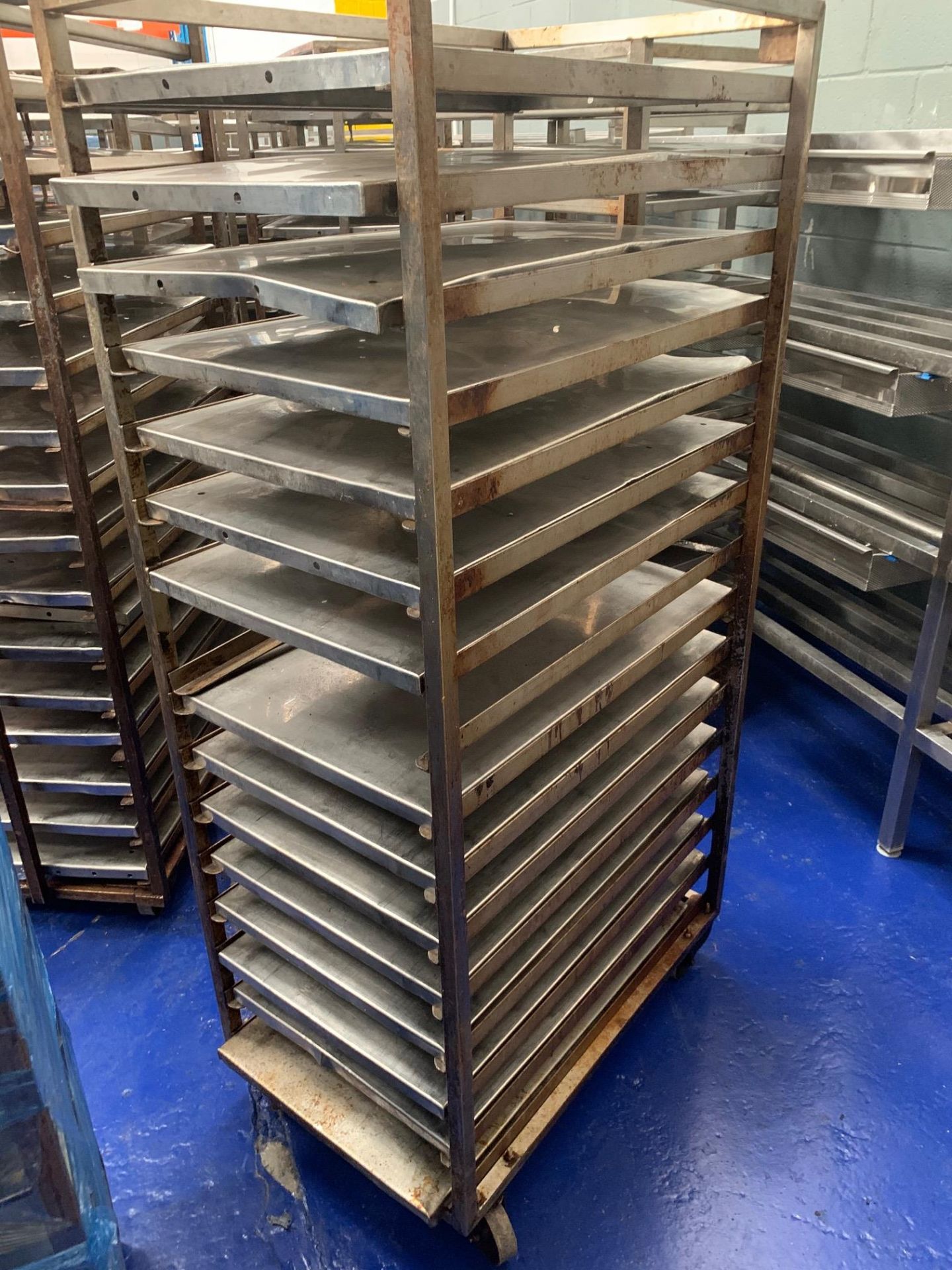 baking rack with trays low