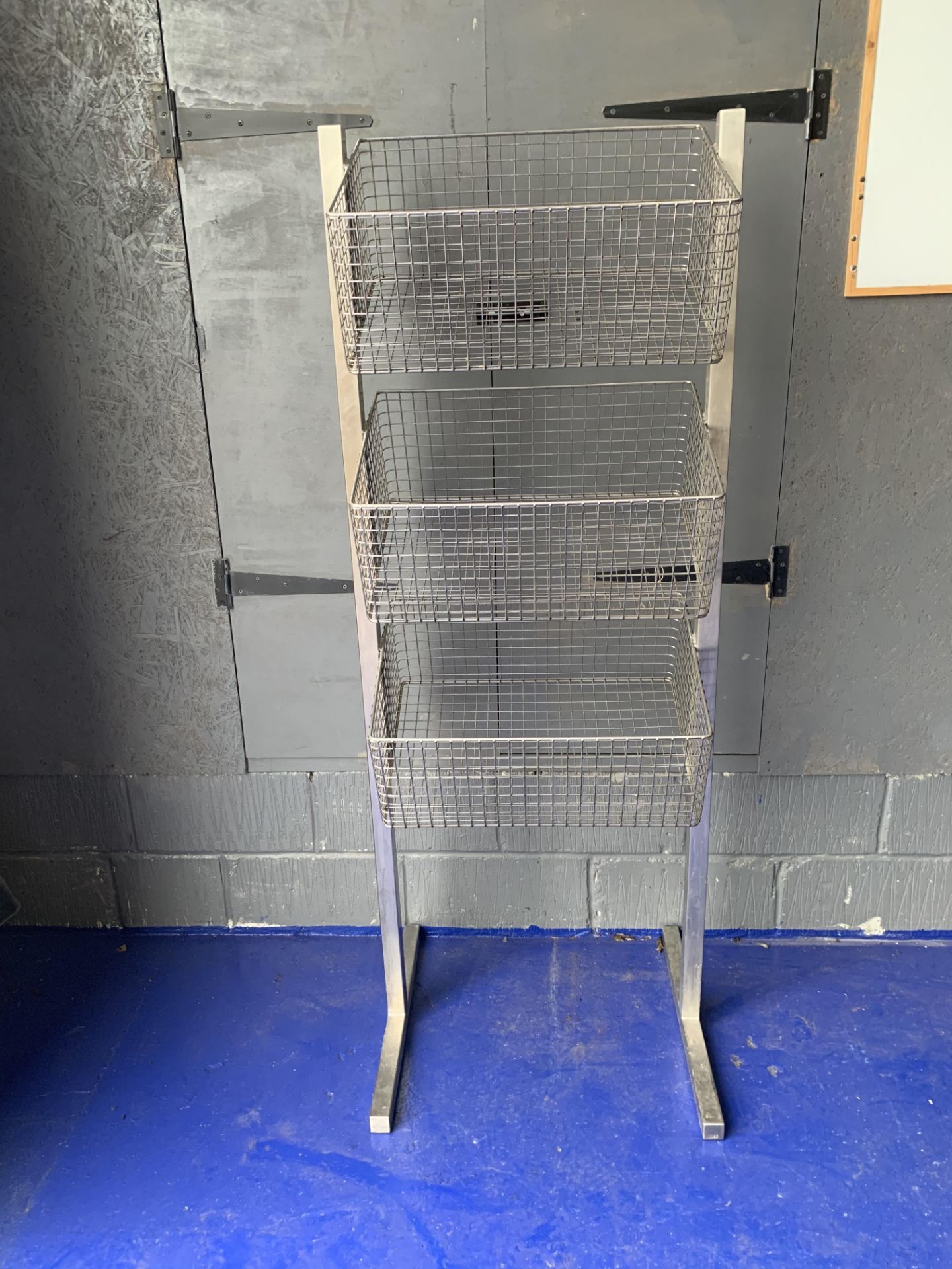 3 tier stainless steel display basket