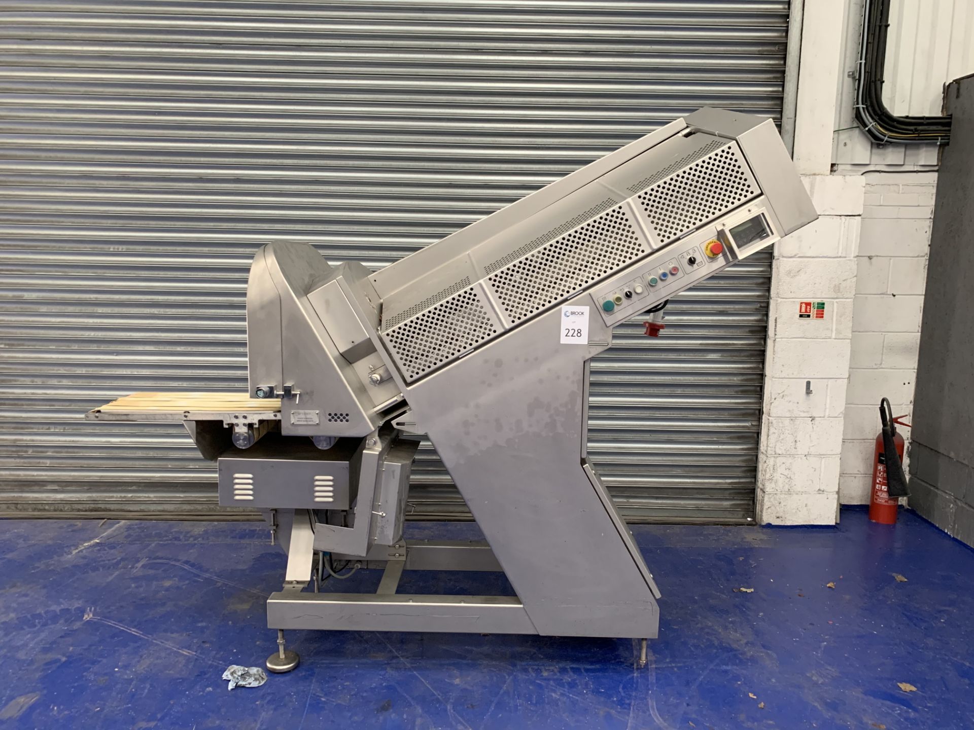 aew thurne meat slicing system (ready meal)